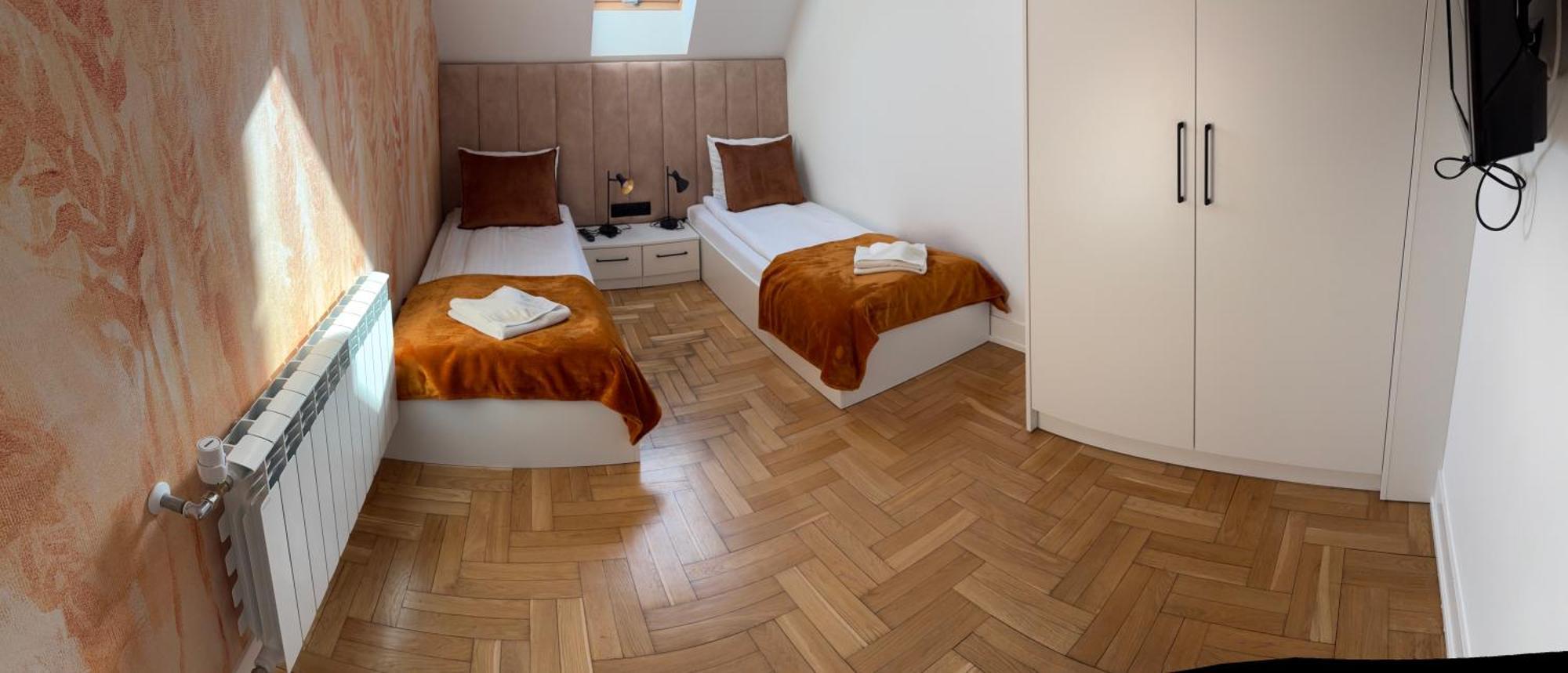 Lesny Dworek Gronkow Exteriör bild
