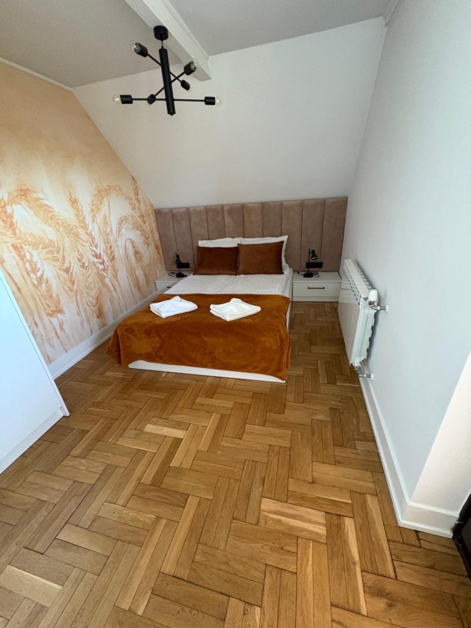 Lesny Dworek Gronkow Exteriör bild